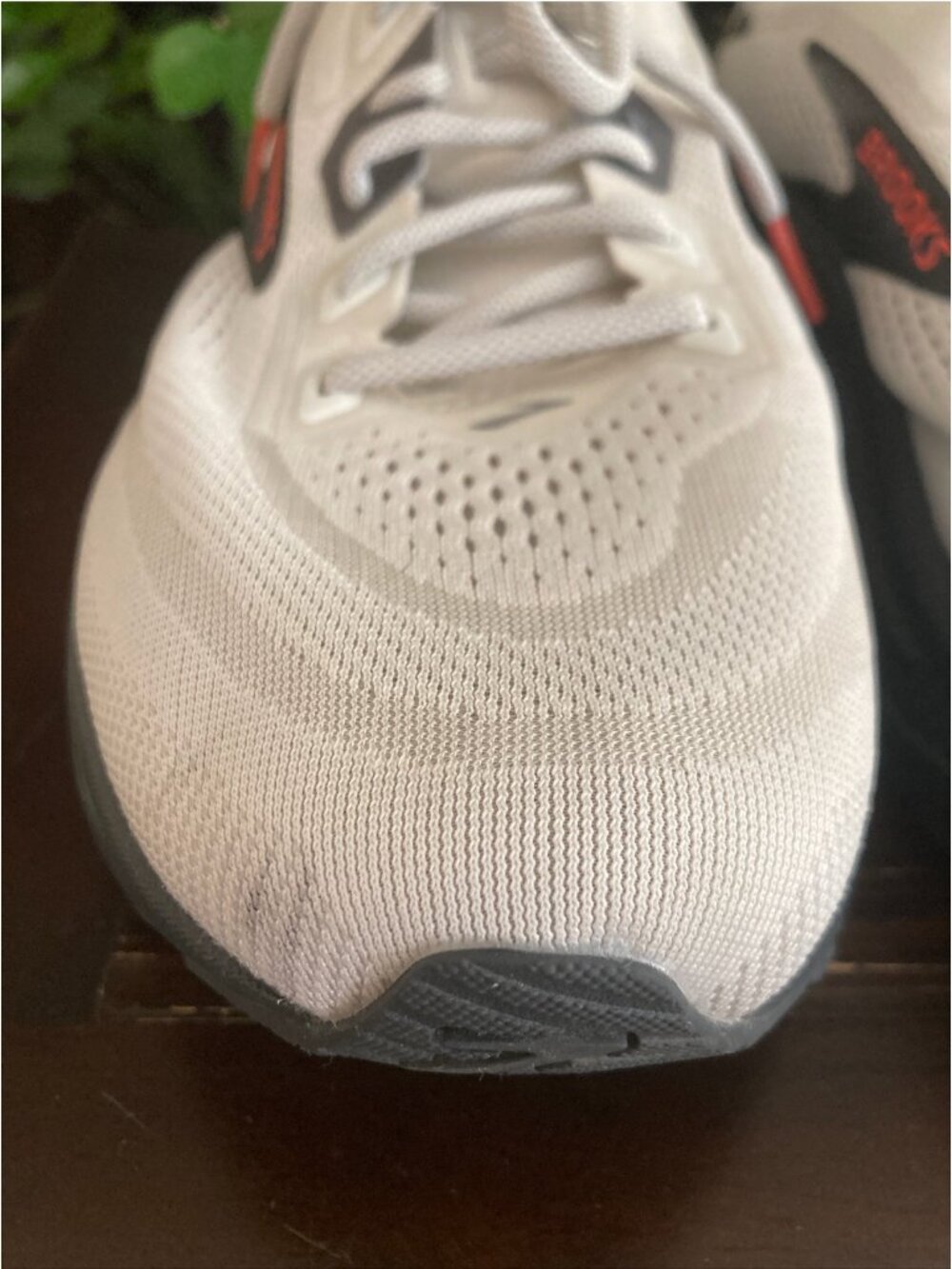 Men's Brooks Ghost 18 / Size 10 2E (WIDE) / Color - Coconut Pearl Tigerlily (#2) - Picture 7 of 11